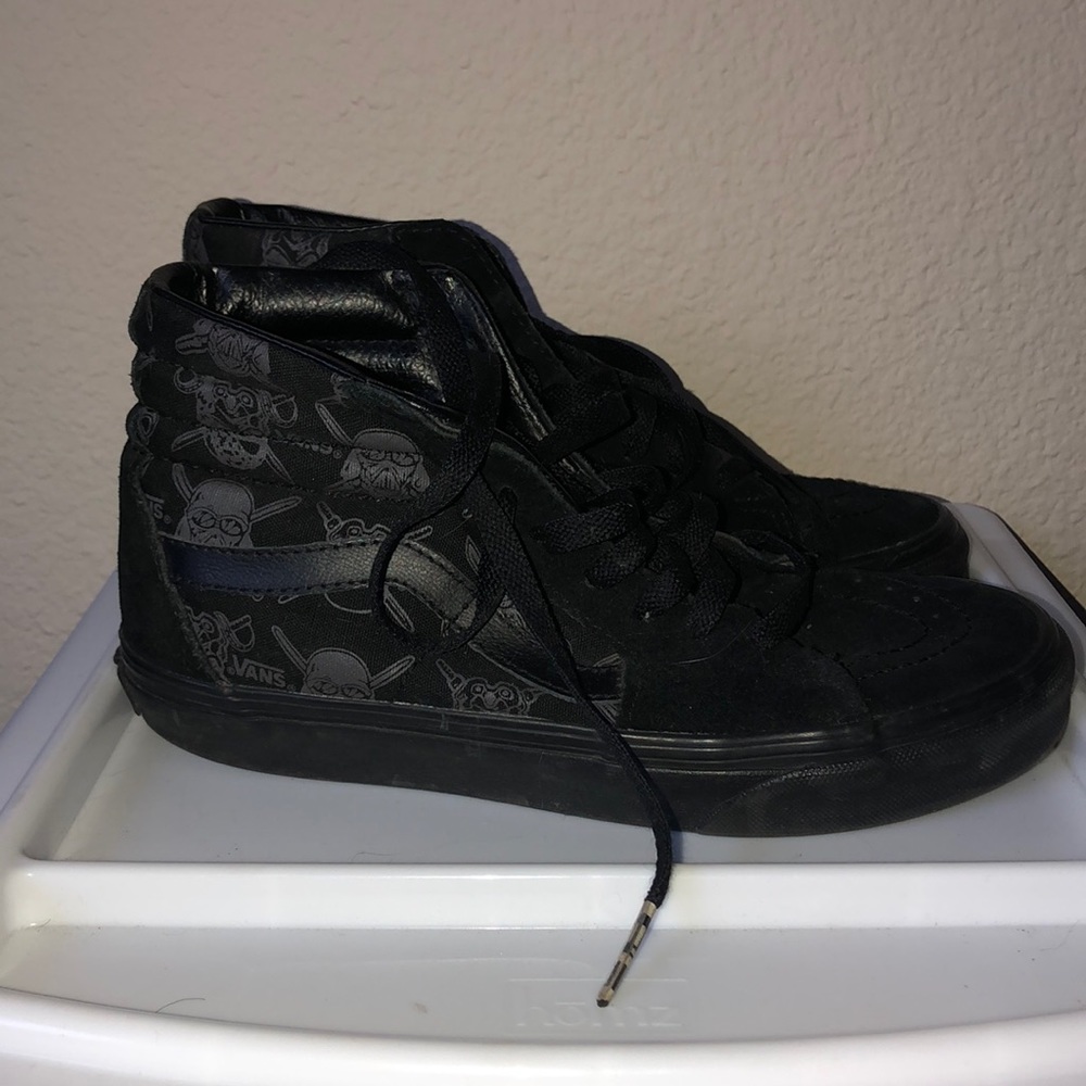 Black Star Wars vans